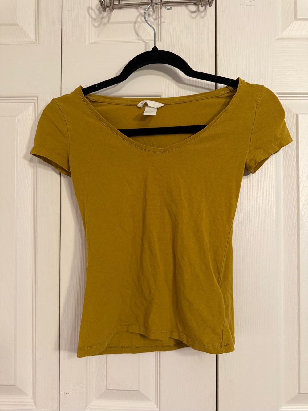 H&M Mustard Ochre Baby Tee Wide V Scoop Neck Fitted Indie Boho Earthy Top
